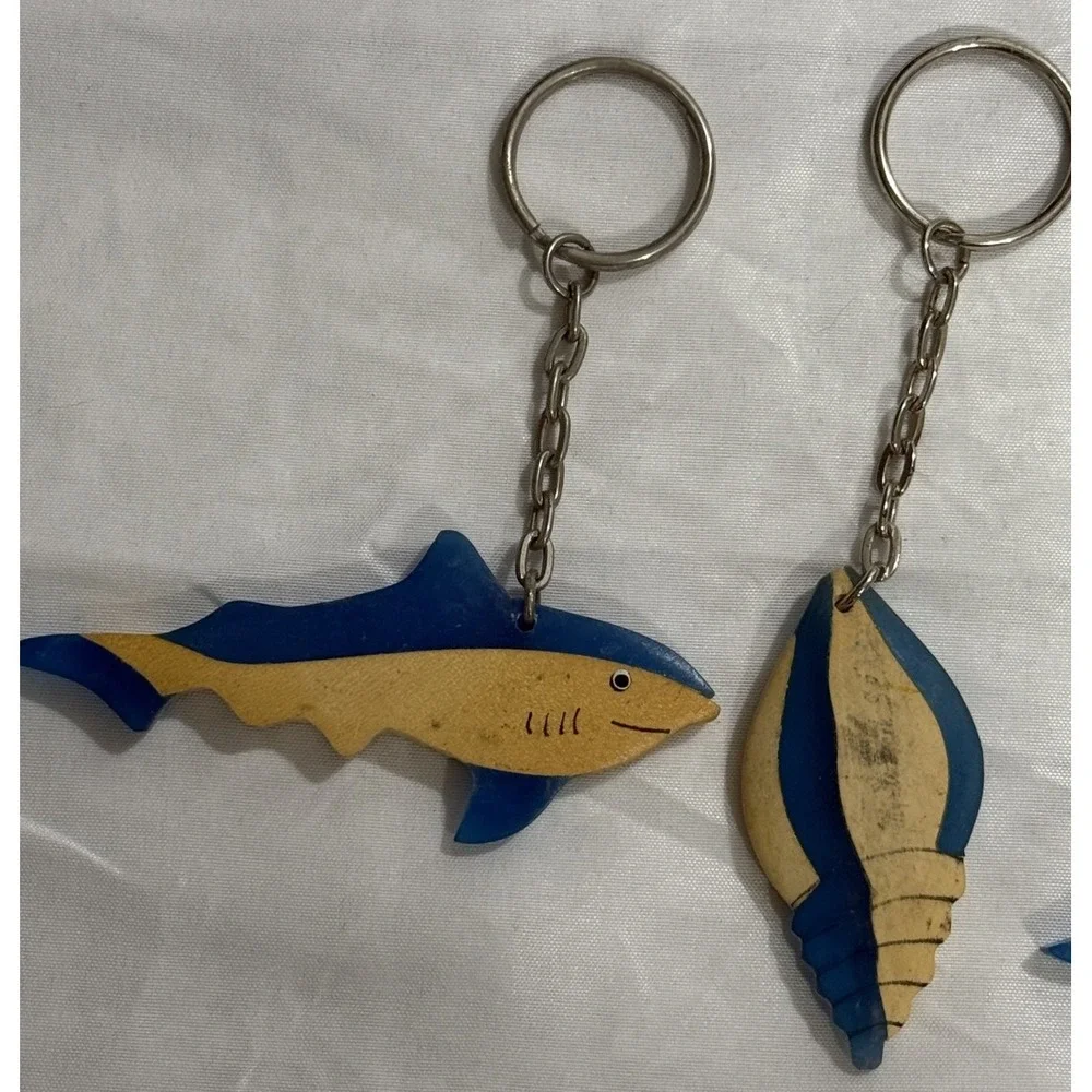 Lot of 4‎ Souvenir Keyrings Myrtle Beach, SC Shell, Dolphin, Sailboat, Shark